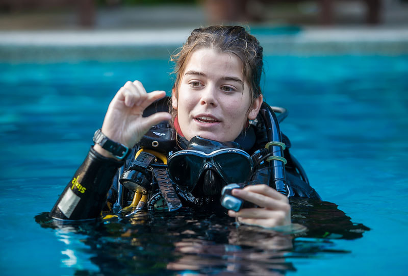 Learning Scuba Hand Signals